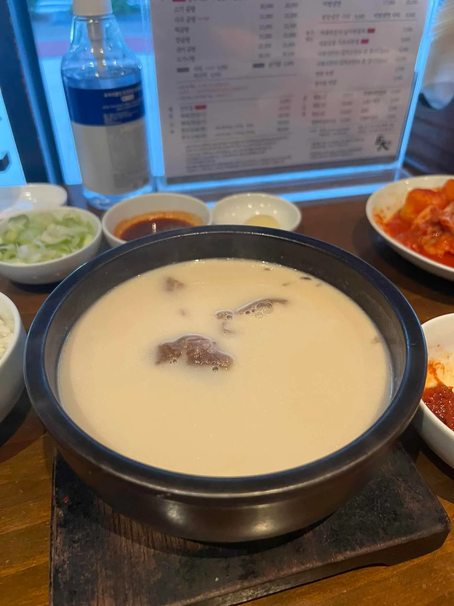 巨大牛骨湯