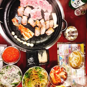 삼겹살 전문점 대통령 사진