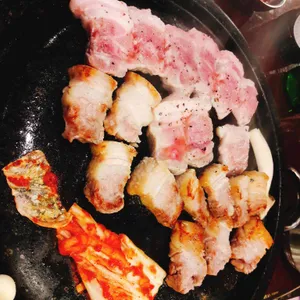 삼겹살 전문점 대통령 사진