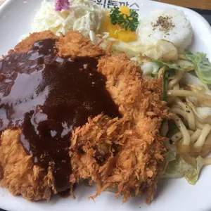 홍익돈까스 리뷰 사진