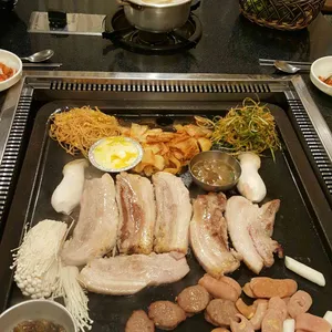 왕돌판삼겹살 사진