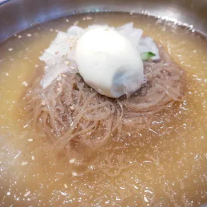 육쌈냉면 사진