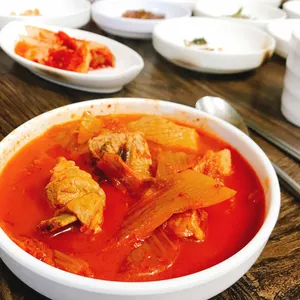 본 토담집 사진