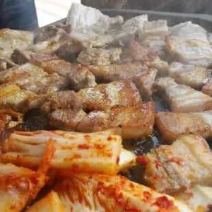 한방왕갈비 드럼통삼겹살 사진