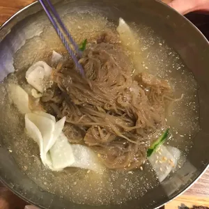 육쌈냉면 사진