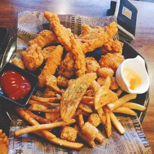 썬더치킨 대표 사진