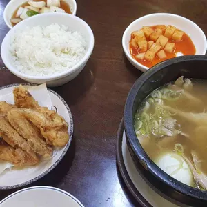 왕추 대표 사진