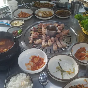 명리동식당 사진
