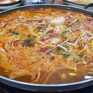 의정부 부대찌개 & 배부른 생오리 사진