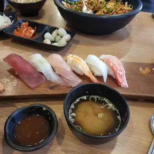 스시리완 사진
