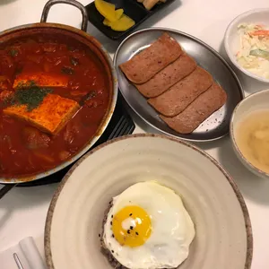 미송식탁 사진