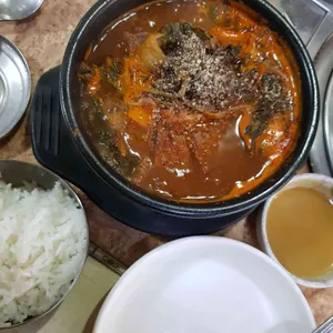 돈푸짐감자탕 사진