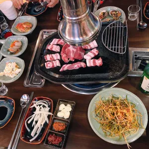 돼지창고 사진
