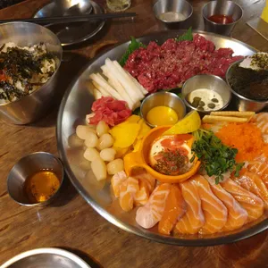 육회말연어 사진