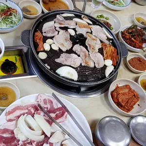 삼정솥뚜껑삼겹살 사진
