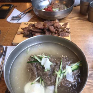 육쌈냉면 사진