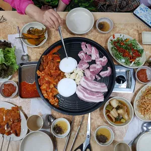 제주통돼지마을 사진