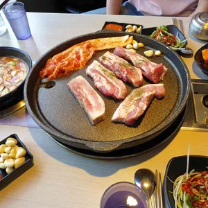 돼지대학교 리뷰 사진