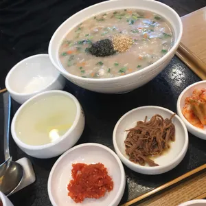 본죽 사진