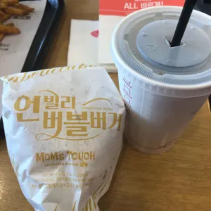 맘스터치 사진