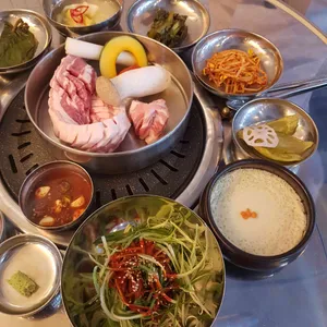 신촌고기창고 리뷰 사진