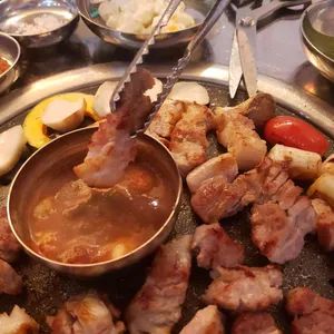 신촌고기창고 리뷰 사진