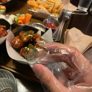 네키드윙즈 리뷰 사진