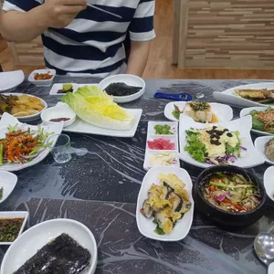 아지트 사진