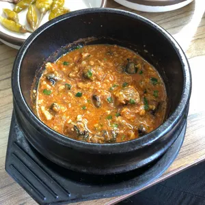 황토우렁이쌈밥 사진