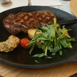 스테이지 비 리뷰 사진