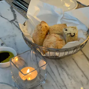 스테이지 비 리뷰 사진