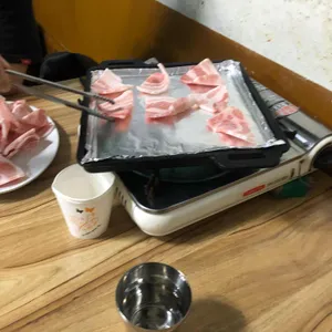 추운돼지 사진