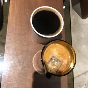 컨플릭트스토어 사진