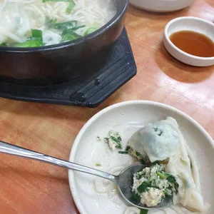 황태 뚝배기 칼국수 사진