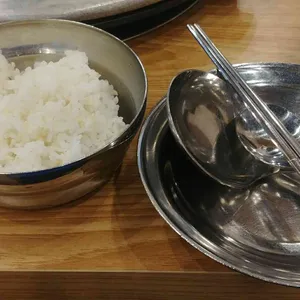 솥뚜껑의정부부대찌개 사진