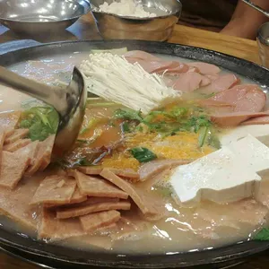 솥뚜껑의정부부대찌개 리뷰 사진