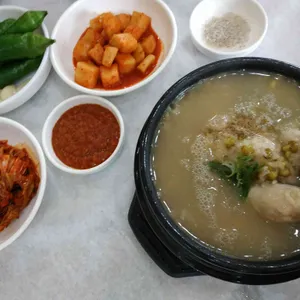 장군족발녹두삼계탕 사진