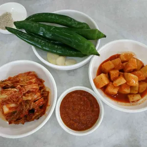 장군족발녹두삼계탕 사진