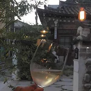 아인 대표 사진