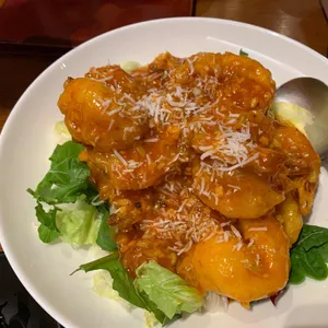 친니 사진