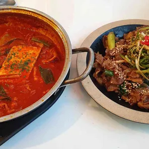 미송식탁 사진