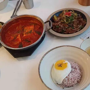 미송식탁 사진