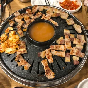 강남 돼지상회 무한리필 사진