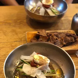 육쌈냉면 사진