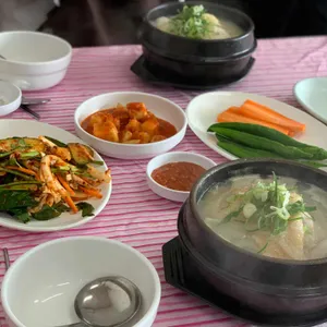 누룽지삼계탕 본마실 사진