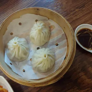 진티엔 사진