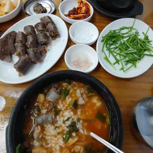 설천순대국밥 사진