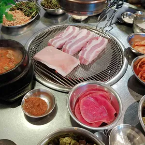 불타는 연탄집 사진