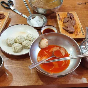 육쌈냉면 사진