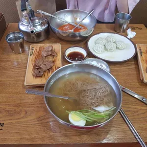 육쌈냉면 대표 사진